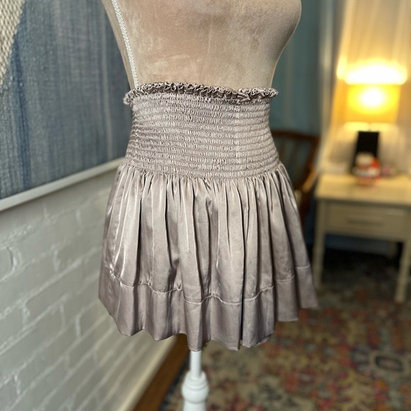 Natural Life High Waist Satin Finish Shirred Waist Flowy Shorts - Picture 7 of 10